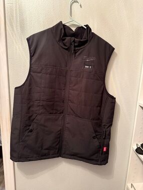 Milwaukee Men’s Black Insulated Work Vest
